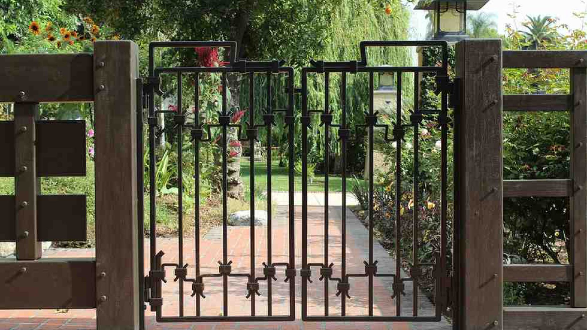 swing-gate